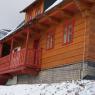 Nátěr domu OSMO Color Ochranná olejová lazura 728 cedr, pavlač a okna OSMO color karmínová červeň a sklandinávská červená 1:1 Nátěr domu OSMO Color Ochranná olejová lazura 728 cedr, pavlač a okna OSMO color karmínová červeň a sklandinávská červená 1:1